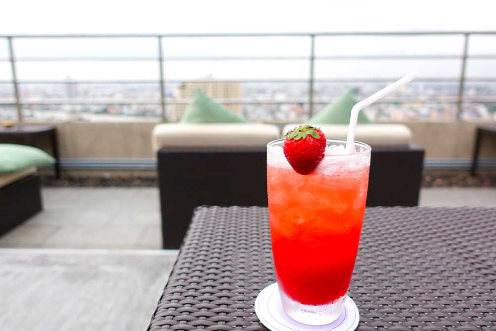 Aperitivo da un bar sul tetto