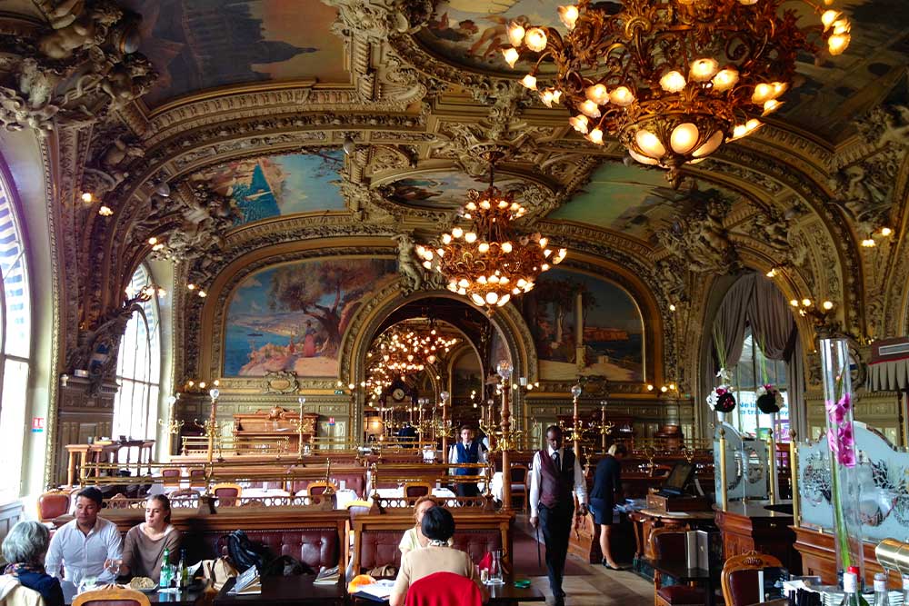 Le Train Bleu