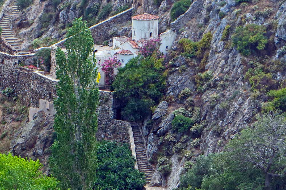 Grotta e la Chiesa di Agio Galas Chos