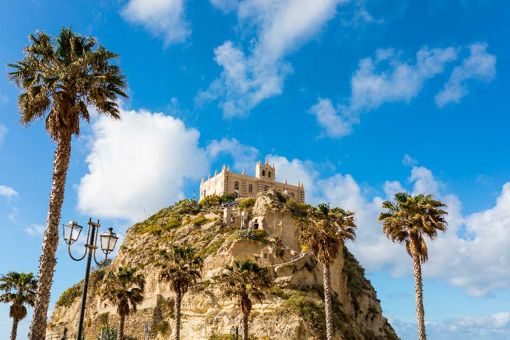 Santa Maria dell'Isola Tropea